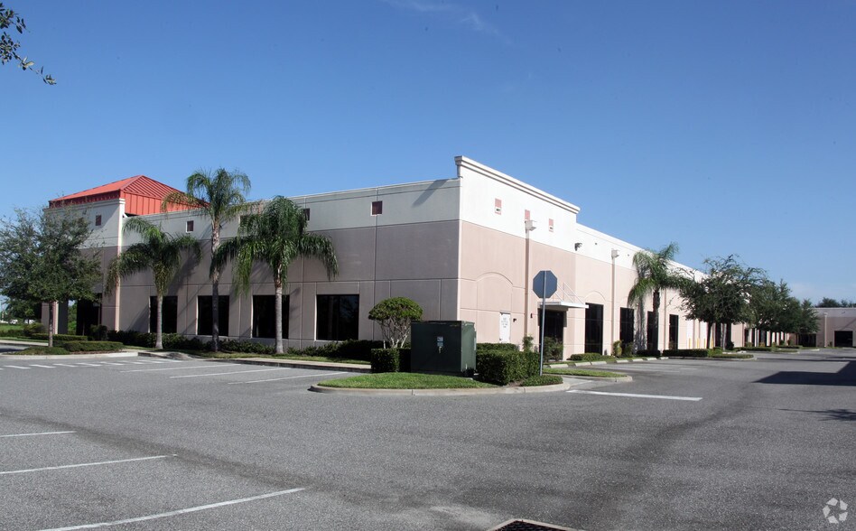 9304-9332 Camden Field Pky, Riverview, FL à louer - Photo de l’immeuble – Image 3 sur 5