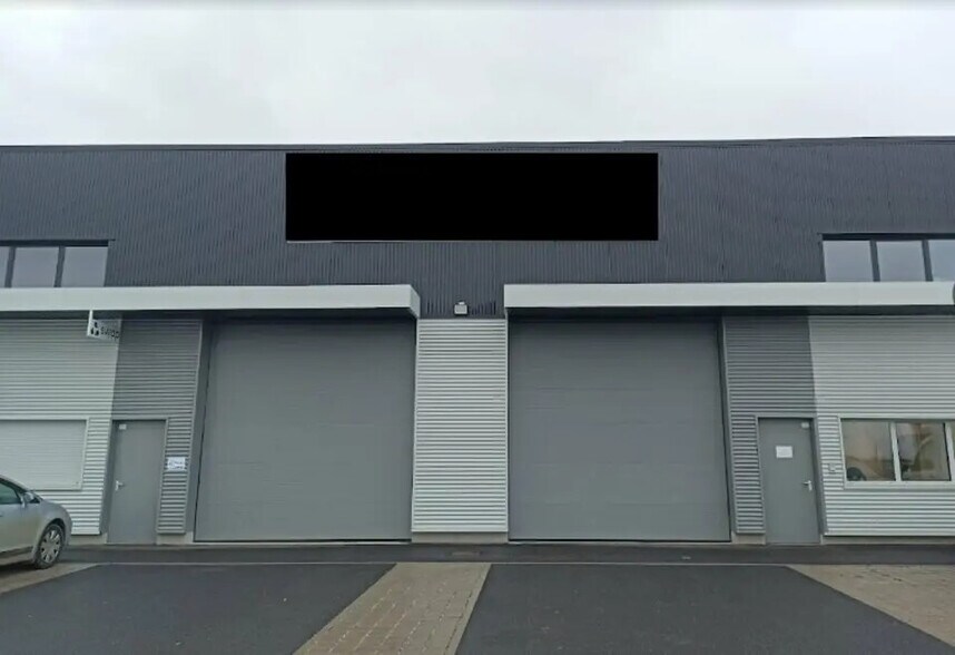 Local d’activités dans Bouxières-sous-Froidmont à louer - Photo de l’immeuble – Image 1 sur 4