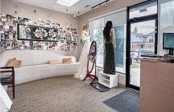 2140 34th Ave SW, Calgary, AB à louer Photo intérieure– Image 1 sur 2