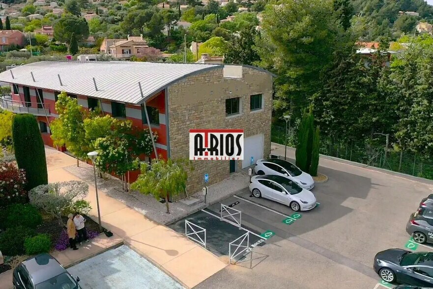 Bureau dans La Farlède à louer - Photo de l’immeuble – Image 1 sur 6