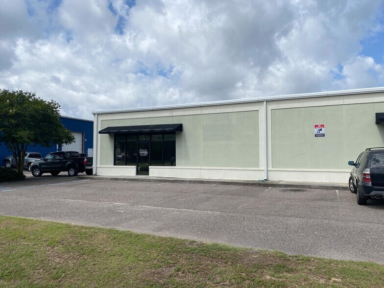 455 Deanna Ln, Wando, SC à vendre - Photo de l’immeuble – Image 3 sur 16