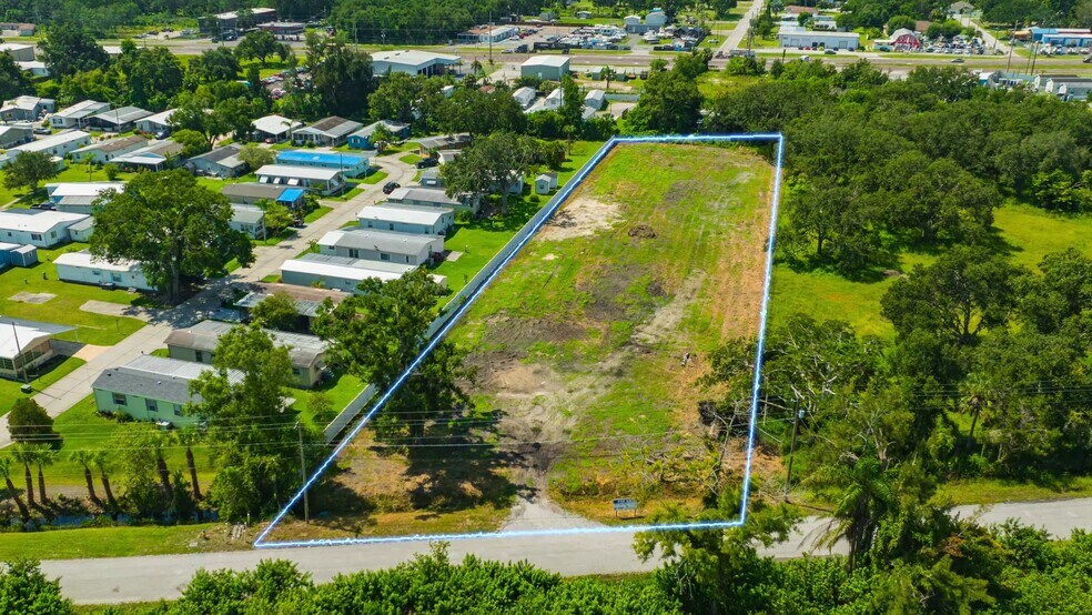 674 Woodland Estates Avenue, Ruskin, FL à vendre - Vidéo sur l’annonce professionnelle – Image 2 sur 8