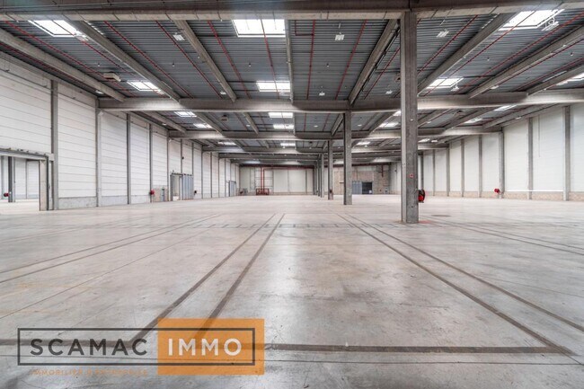 Plus de détails pour Industriel/Logistique à louer