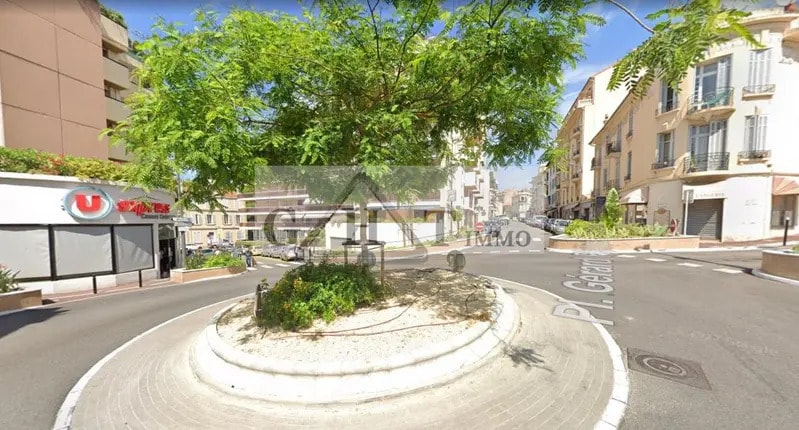 Local commercial dans Cannes à louer Photo de l’immeuble– Image 1 sur 2