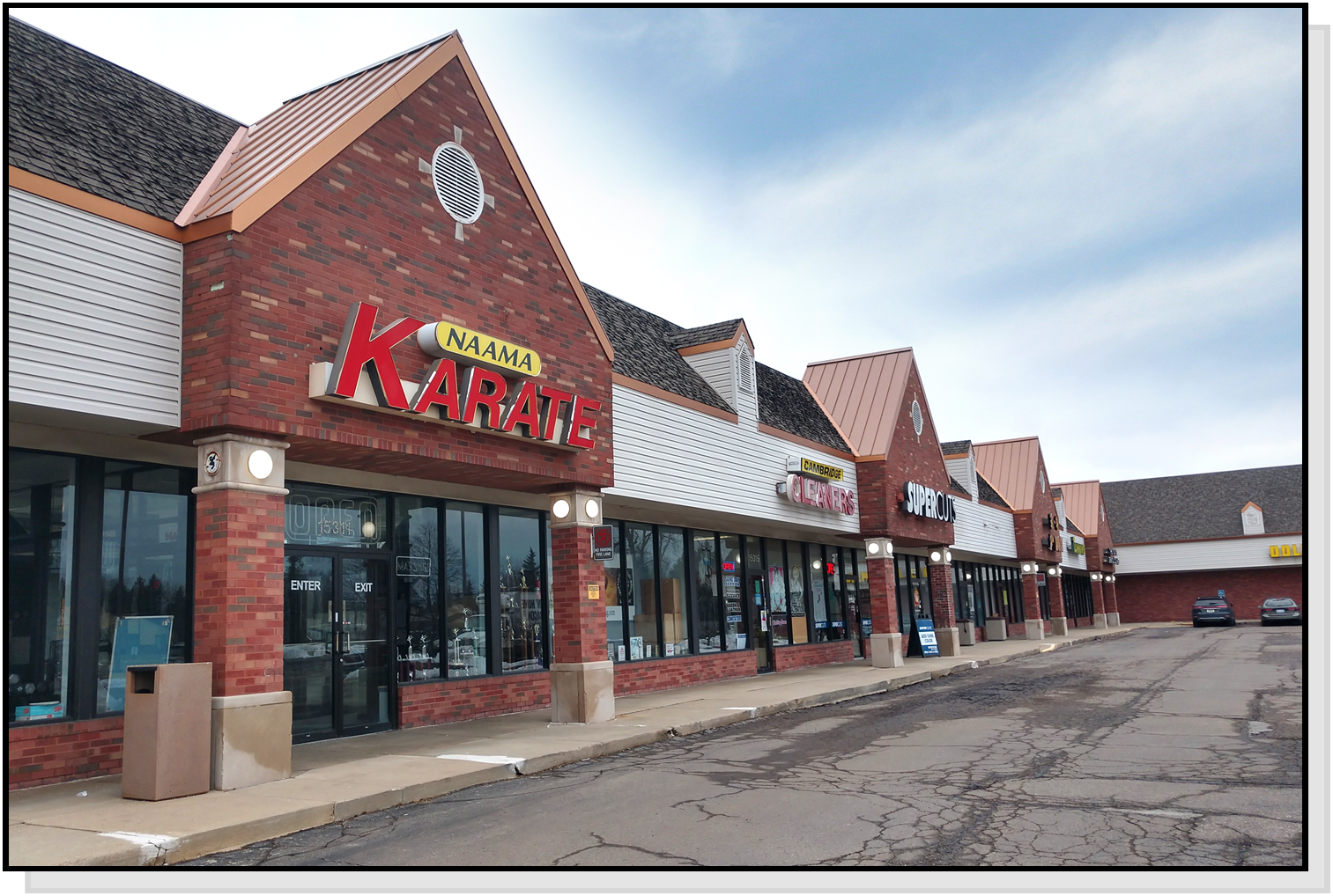 15311-15361 17 Mile Rd, Clinton Township, MI à louer Photo de l’immeuble– Image 1 sur 4