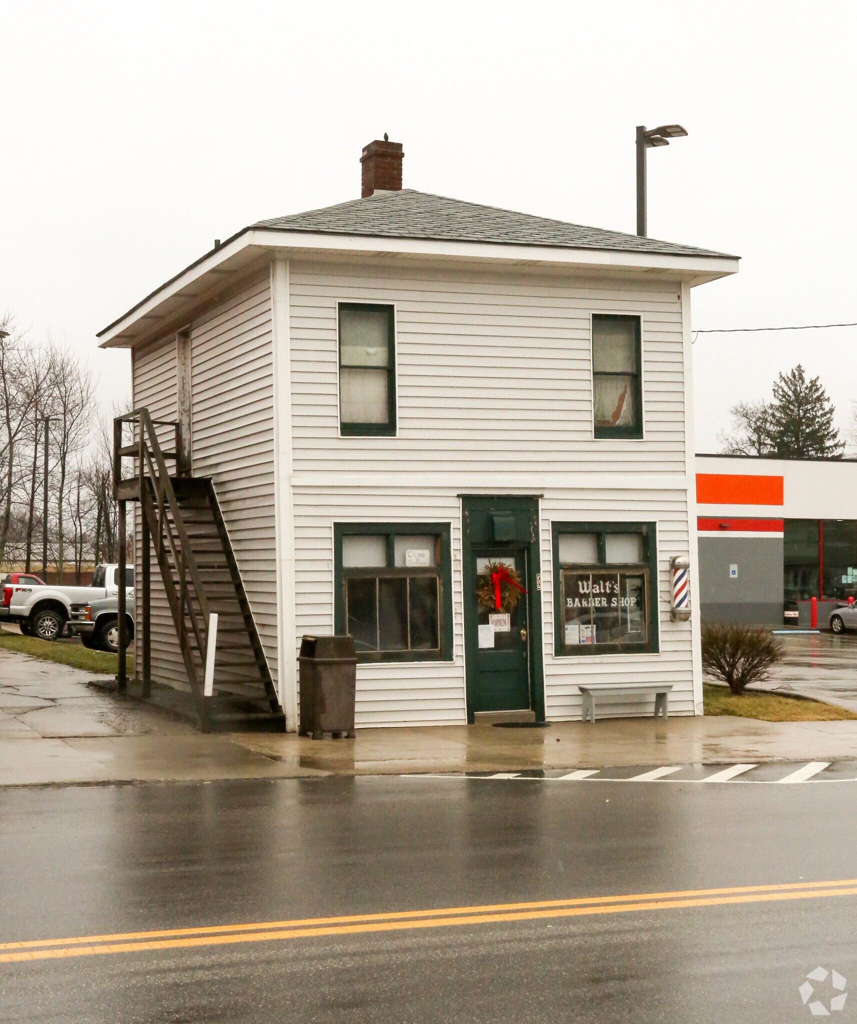 70 S Chestnut St, Jefferson, OH à louer Photo principale– Image 1 sur 4
