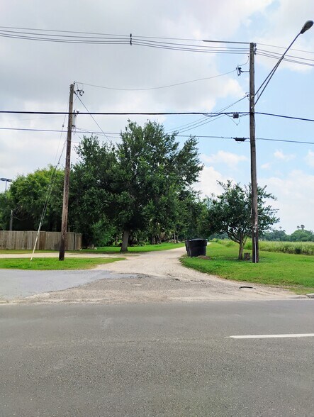 8469 W Business 83, Harlingen, TX à vendre - Photo de l’immeuble – Image 3 sur 5