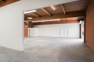 202-230 E Cota St, Santa Barbara, CA à louer Photo intérieure– Image 2 sur 5