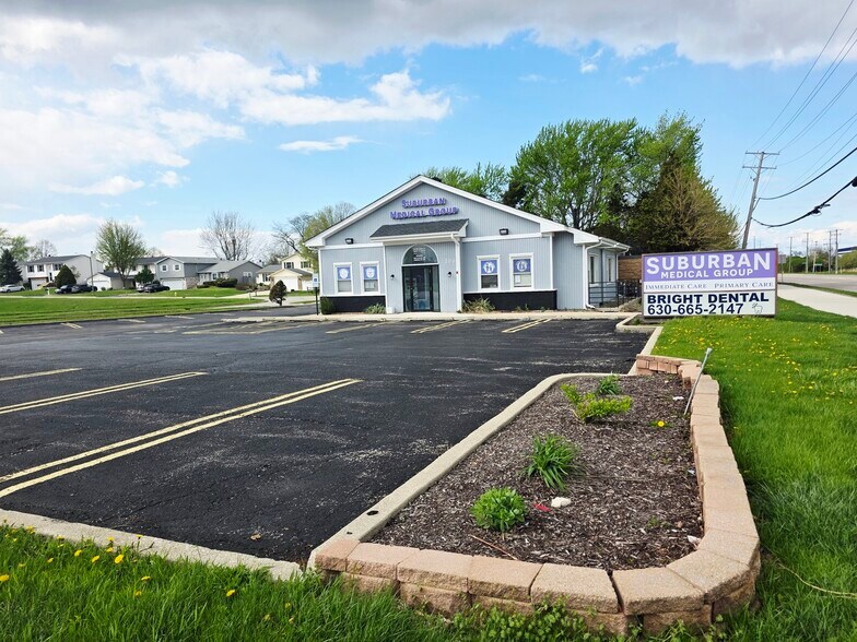 200 N Gary Ave, Carol Stream, IL à vendre - Photo de l’immeuble – Image 2 sur 13