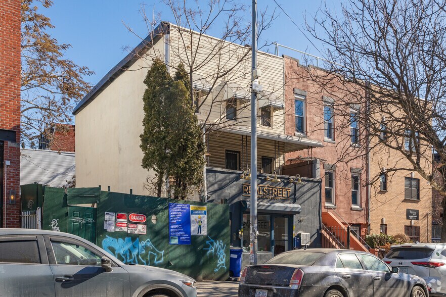 337 Tompkins Ave, Brooklyn, NY à louer - Photo principale – Image 1 sur 6
