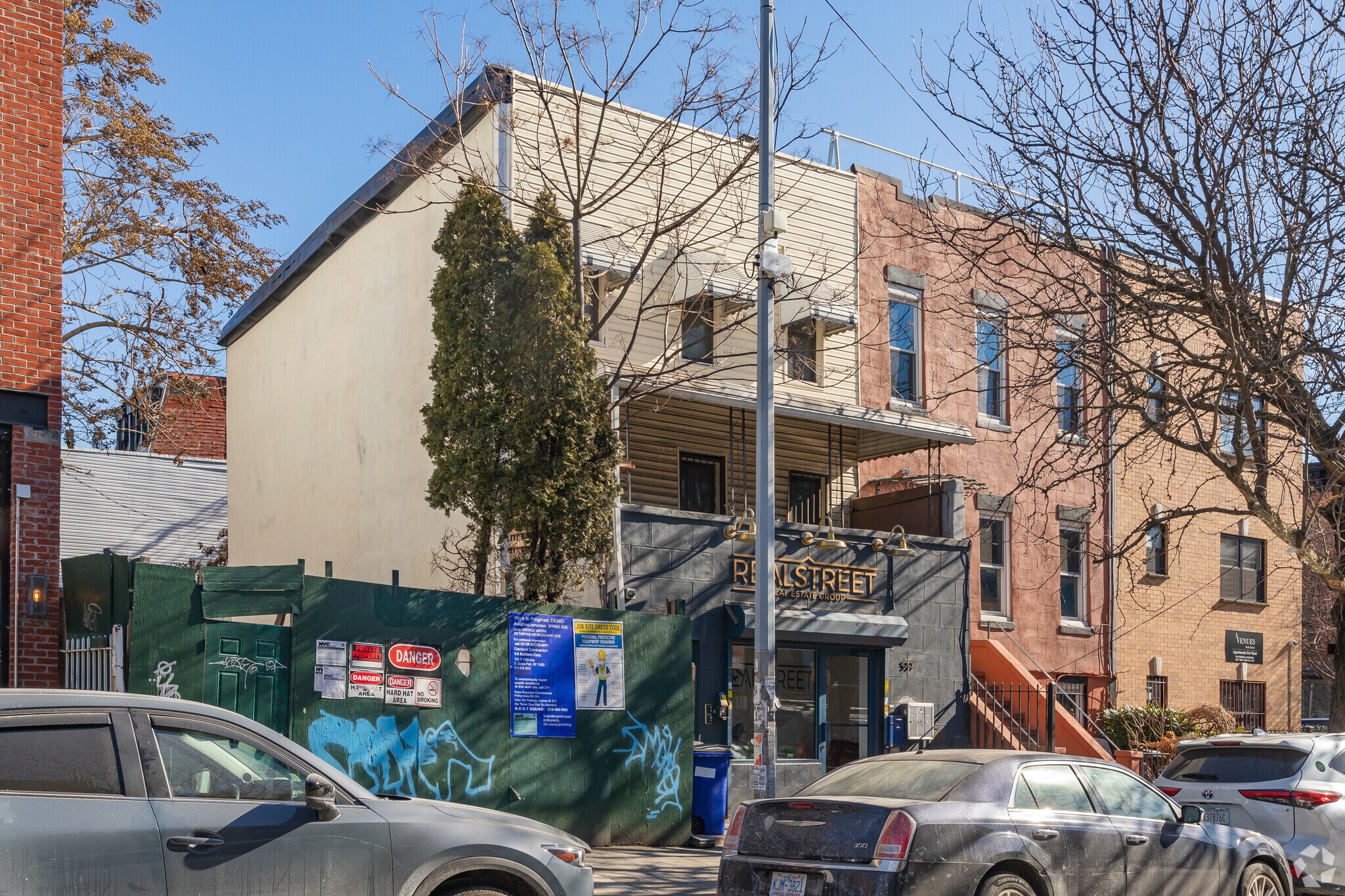 337 Tompkins Ave, Brooklyn, NY à louer Photo principale– Image 1 sur 7