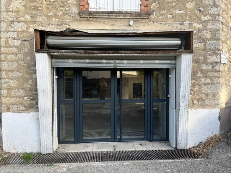 63 Avenue Joseph Louis Ortolan, Toulon à louer - Photo de l’immeuble – Image 2 sur 10