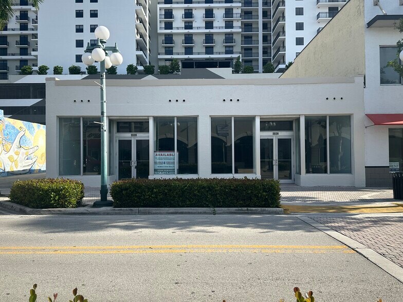 2020 Harrison St, Hollywood, FL à vendre - Photo de l’immeuble – Image 3 sur 20
