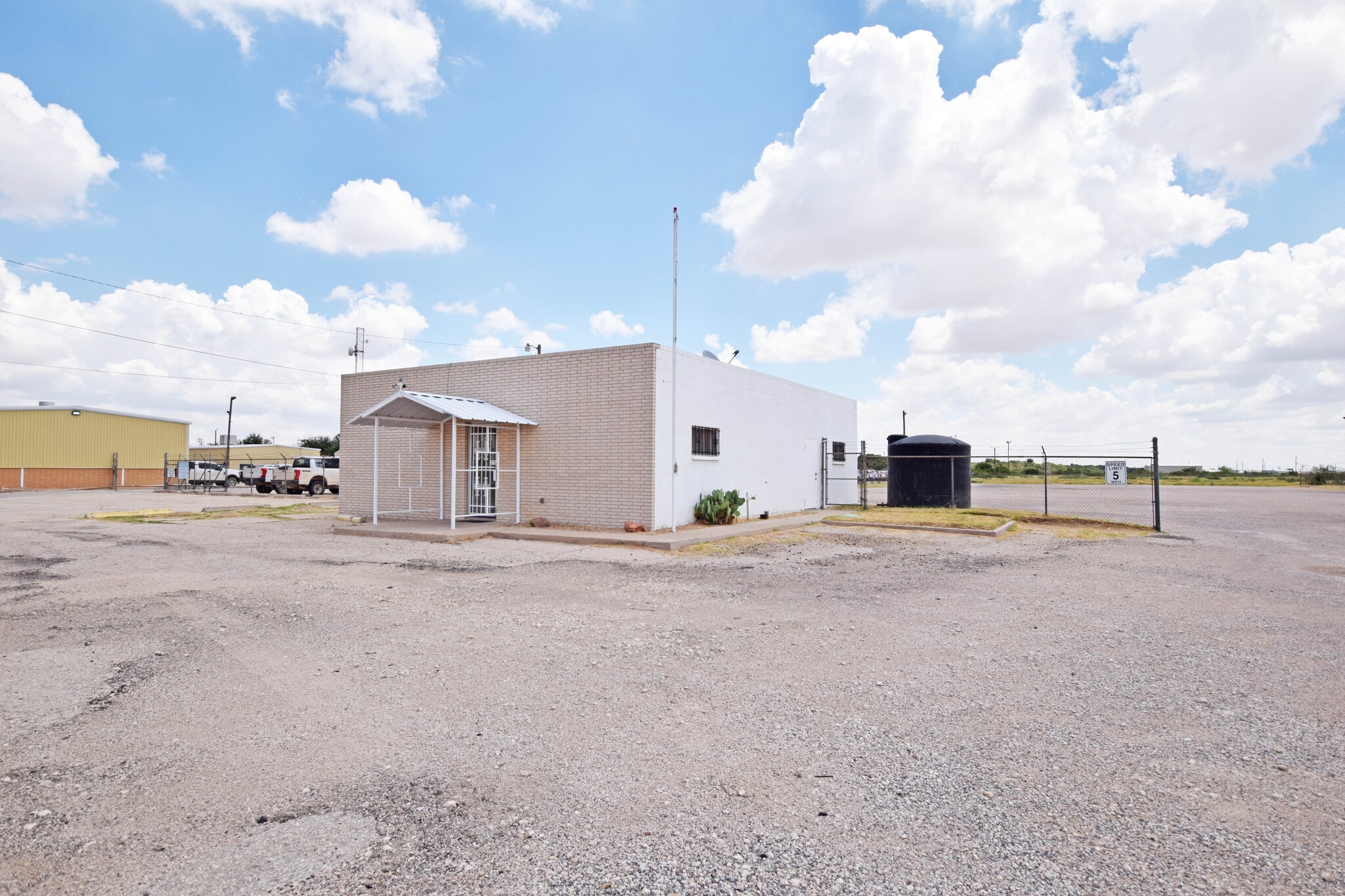 1003 S County Rd W, Odessa, TX à louer Photo principale– Image 1 sur 41