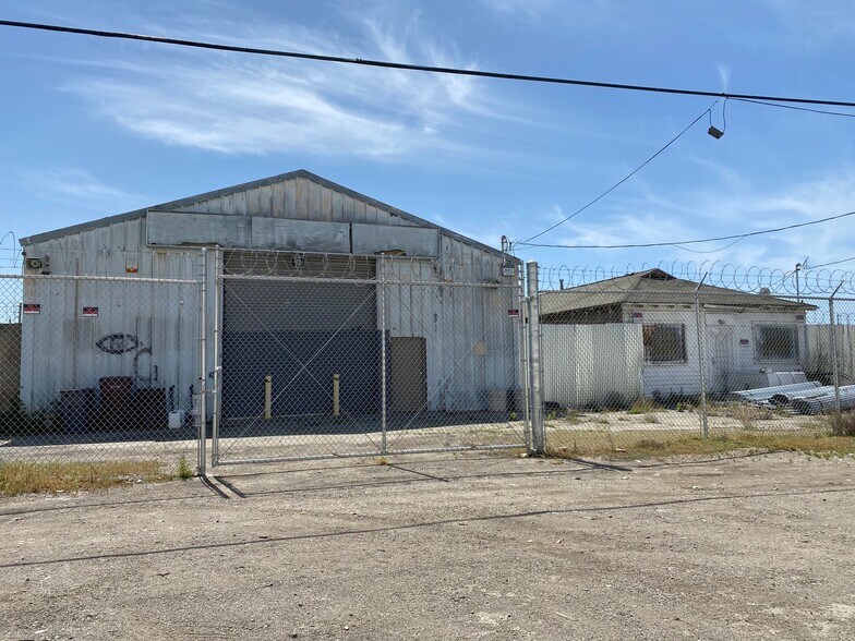4905 Tidewater Ave, Oakland, CA à vendre - Photo principale – Image 1 sur 2