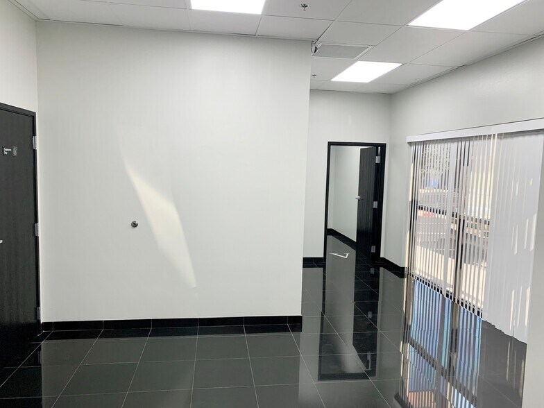 6560 Spencer & E Sunset St, Las Vegas, NV à louer - Photo de l’immeuble – Image 2 sur 7