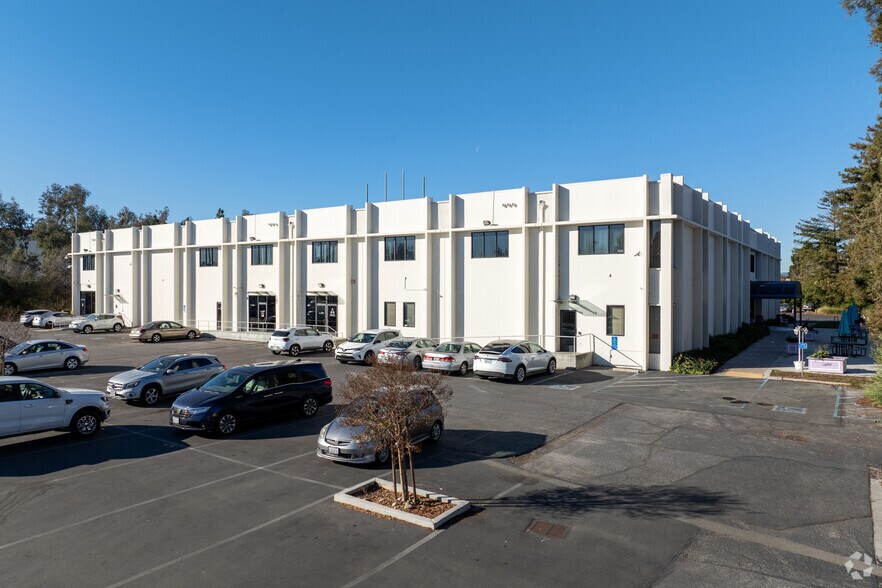830 Stewart Dr, Sunnyvale, CA à vendre - Photo principale – Image 2 sur 29