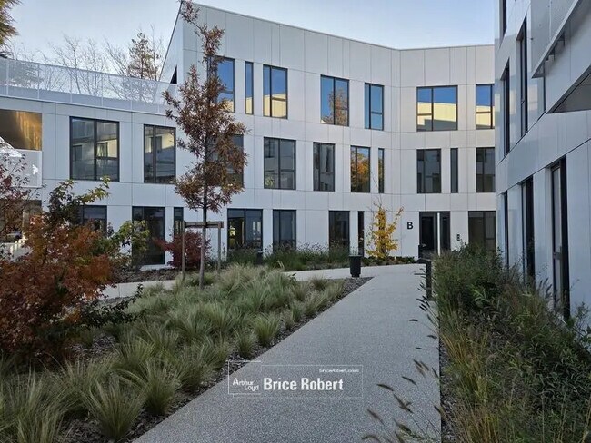 Plus de détails pour Bureau à louer