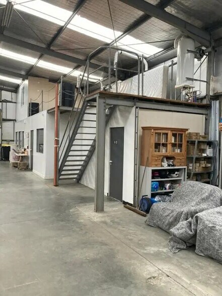 Local d'activités dans Octeville-sur-Mer à vendre - Photo de l’immeuble – Image 3 sur 3