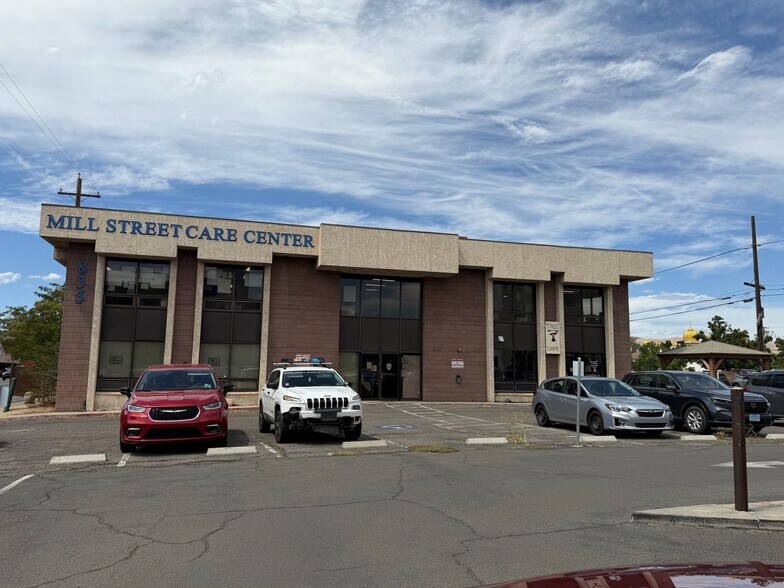 855 Mill St, Reno, NV à vendre - Photo de l’immeuble – Image 1 sur 3