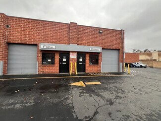 Plus de détails pour 7411 Laurel Canyon Blvd, North Hollywood, CA - Industriel/Logistique à louer