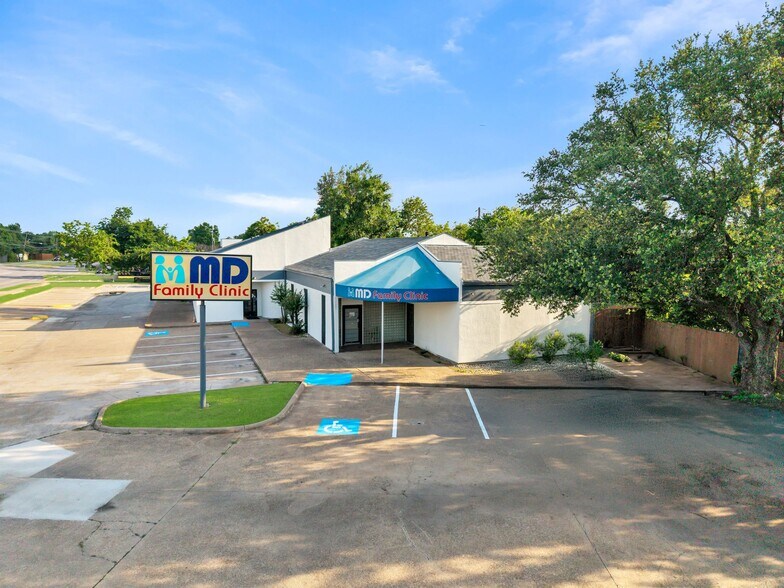 9991 Marsh Ln, Dallas, TX à vendre - Photo de l’immeuble – Image 2 sur 23