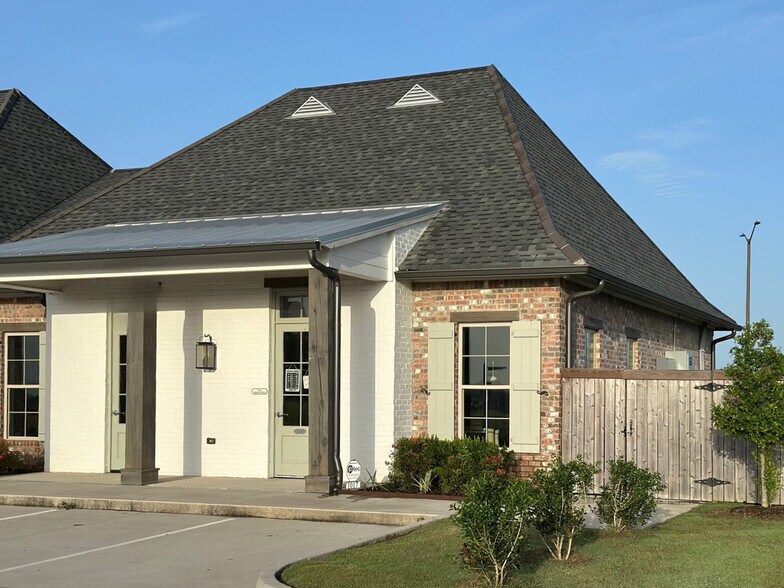 1017 Apollo Rd, Scott, LA à louer - Photo de l’immeuble – Image 2 sur 2
