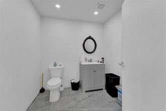 1005 Walker Rd, Windsor, ON à louer Photo intérieure– Image 2 sur 6
