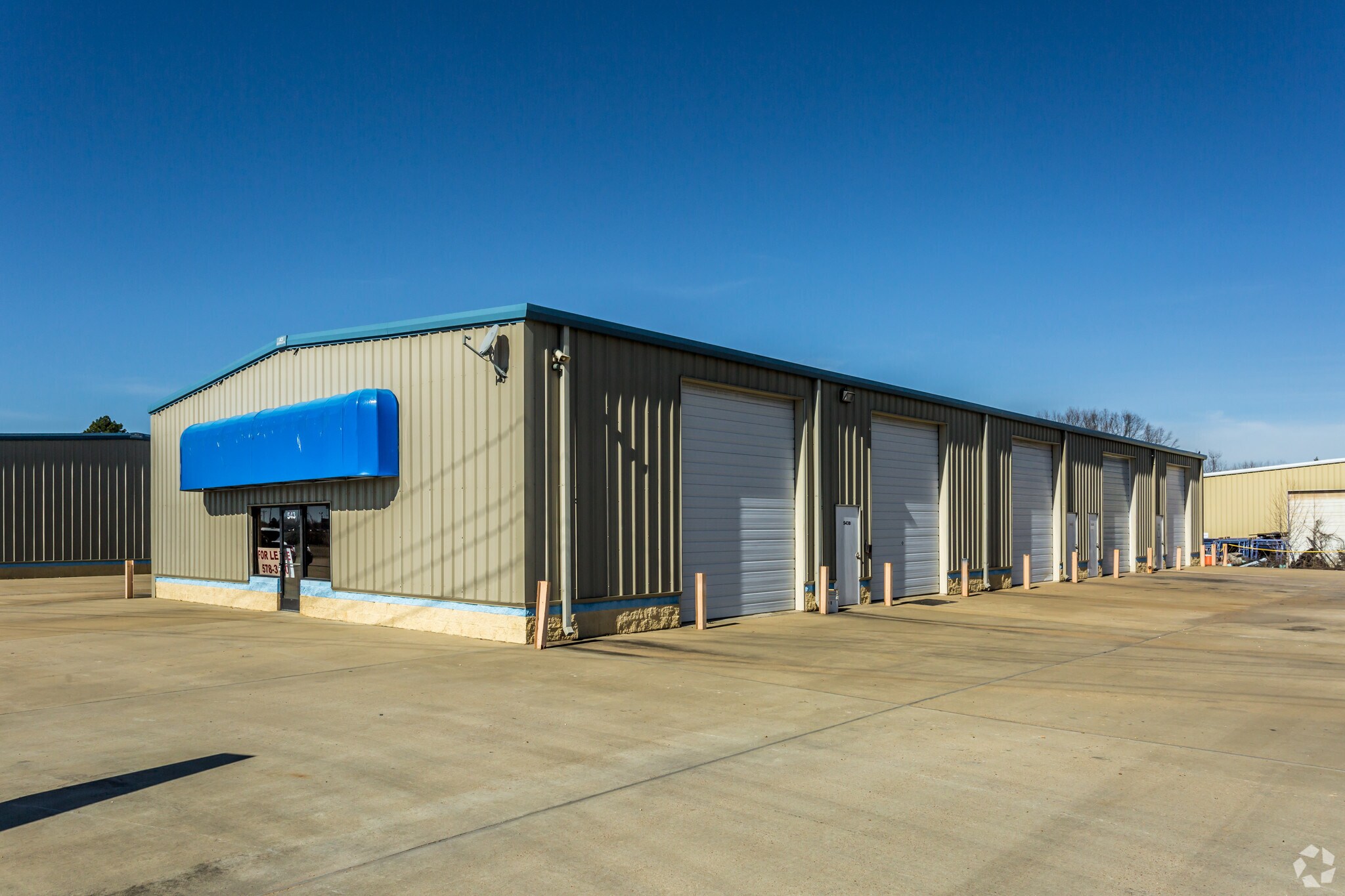 543 Highway 6, Batesville, MS à louer Photo principale– Image 1 sur 5