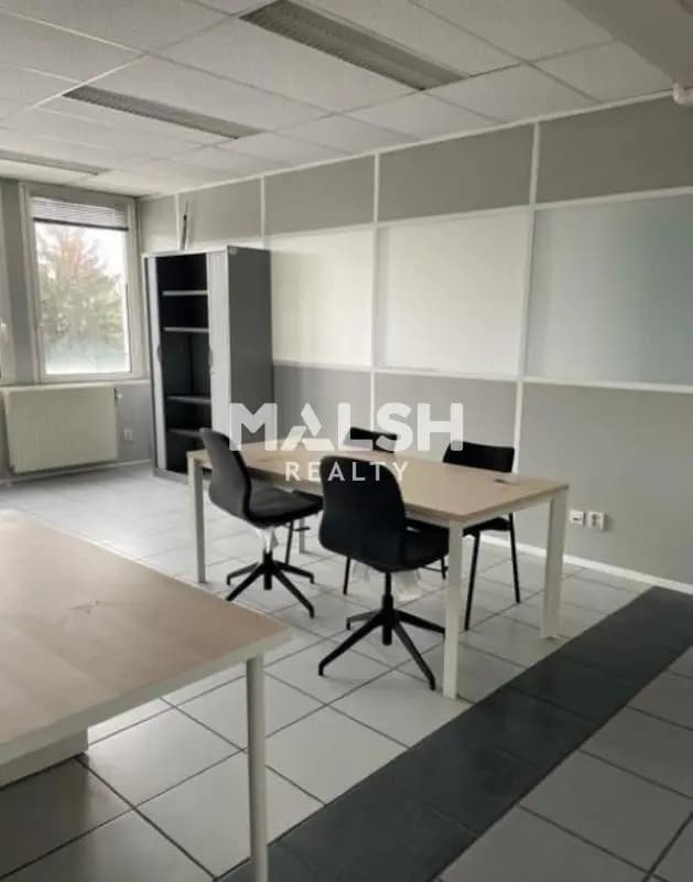 Bureau dans Vénissieux à louer Photo intérieure– Image 1 sur 9