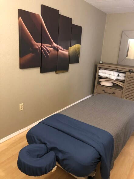 8041 Granville St, Vancouver, BC à louer - Photo de l’immeuble – Image 3 sur 12