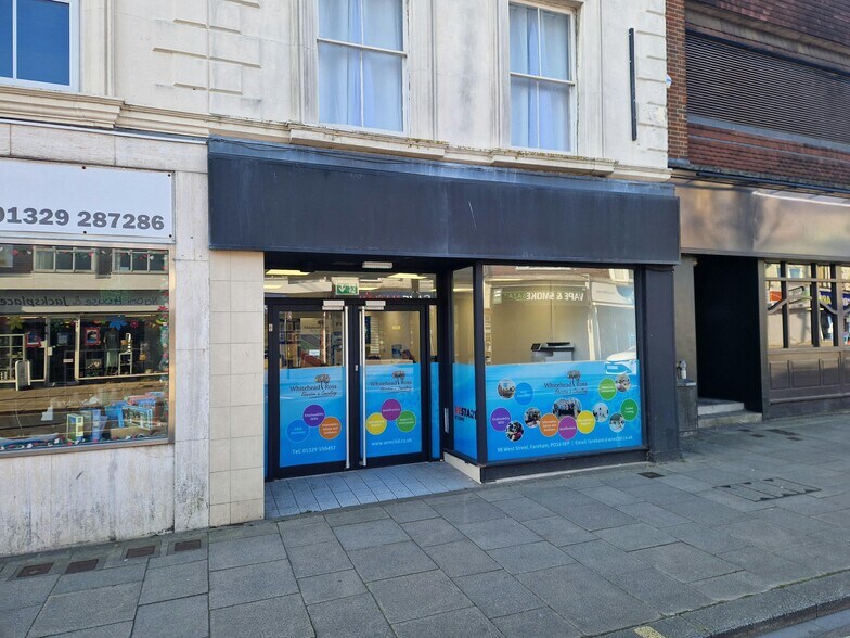 98 West St, Fareham à vendre - Photo de l’immeuble – Image 2 sur 14