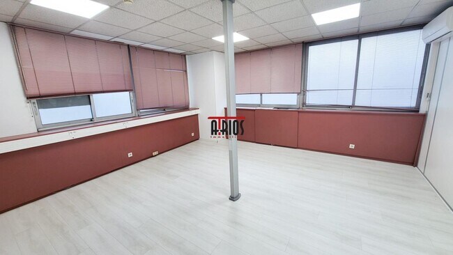 Plus de détails pour Bureau à vendre
