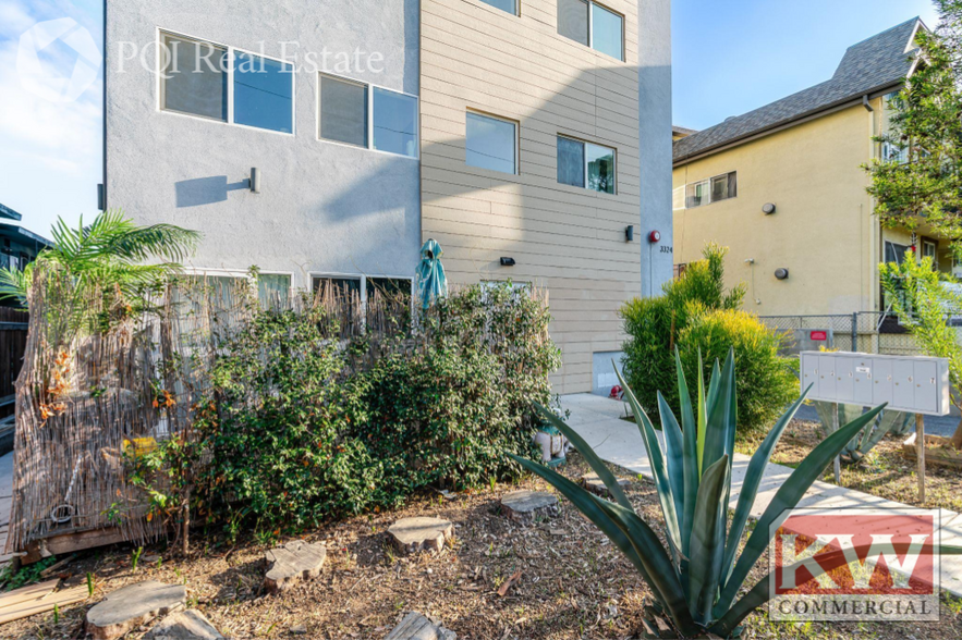 3324 N Chapman St, Los Angeles, CA à vendre - Photo de l’immeuble – Image 3 sur 16