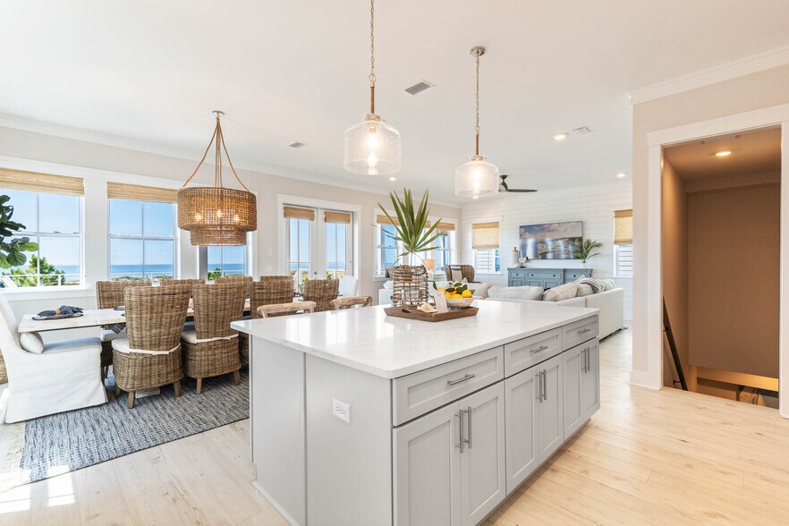 188 Las Brisas Ln, Port St Joe, FL à vendre - Photo intérieure – Image 3 sur 52
