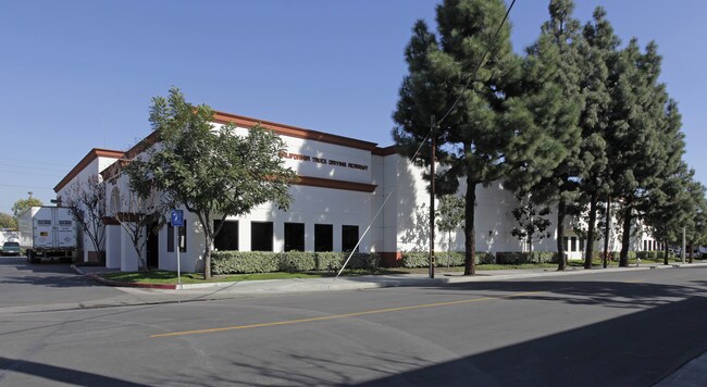 Plus de détails pour 921 Poinsettia St, Santa Ana, CA - Industriel/Logistique à vendre