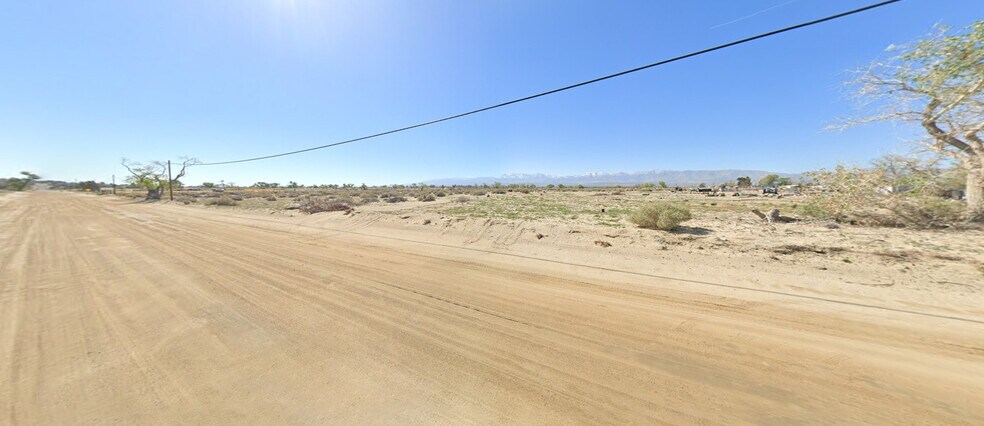 East Avenue Q, Palmdale, CA à vendre - Photo principale – Image 1 sur 4