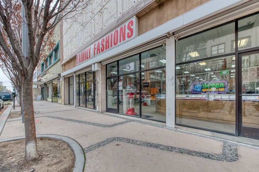 1045 Fulton Mall, Fresno, CA à vendre - Photo de l’immeuble – Image 2 sur 47