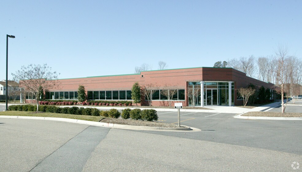 530 Independence Pky, Chesapeake, VA à louer - Photo de l’immeuble – Image 2 sur 11