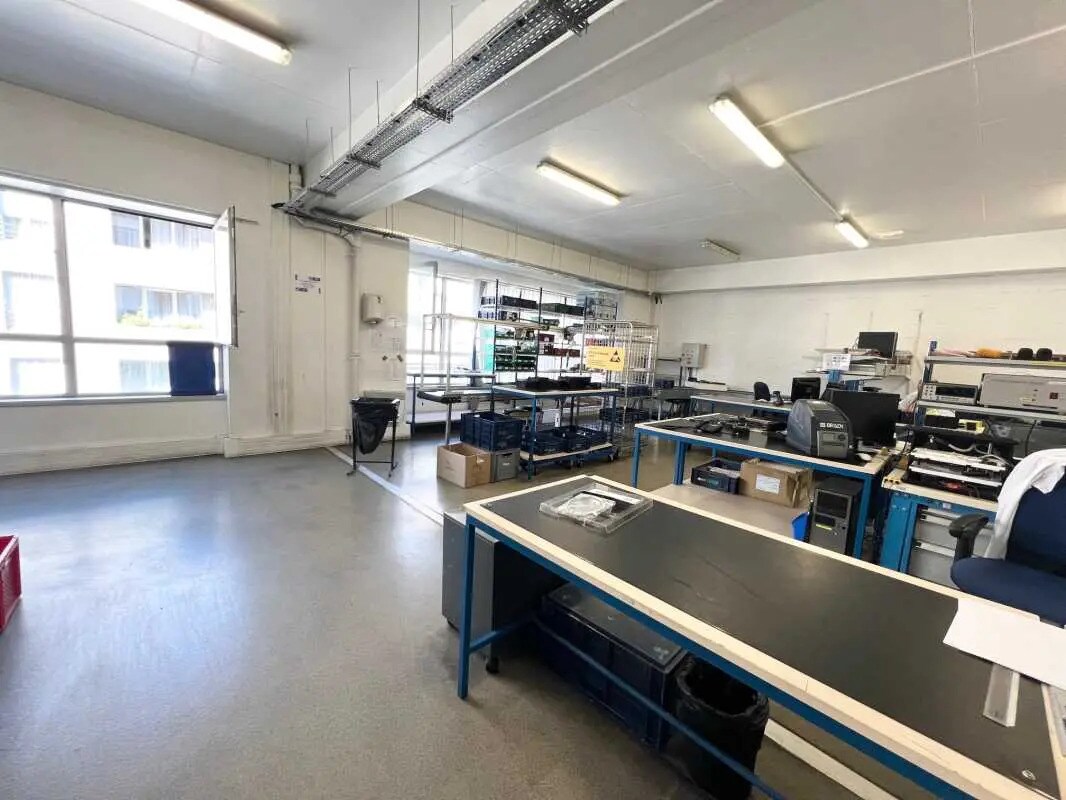 Local d’activités dans Paris à louer Photo intérieure– Image 1 sur 5
