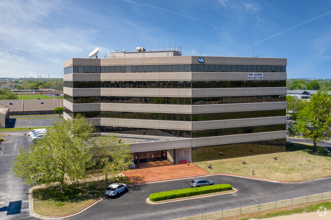 Plus de détails pour 10159 E 11th St, Tulsa, OK - Bureau, Bureau/Médical à louer