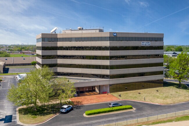 Plus de détails pour 10159 E 11th St, Tulsa, OK - Bureau, Bureau/Médical à louer