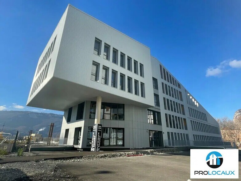Bureau dans Grenoble à louer - Photo de l’immeuble – Image 1 sur 12
