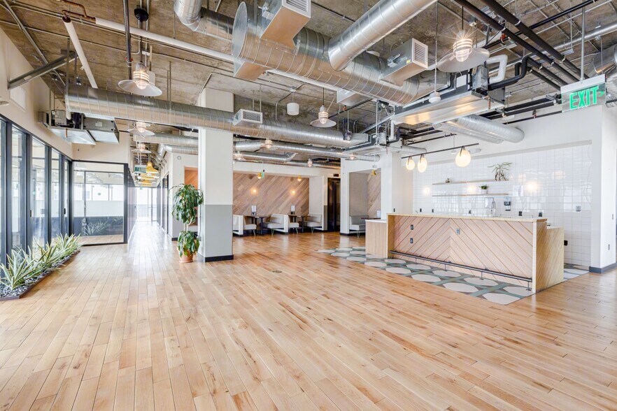 925 N La Brea Ave, Los Angeles, CA à louer - Photo intérieure – Image 2 sur 4