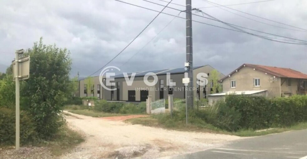 Local d'activités dans Saint-Nizier-le-Désert à vendre - Photo de l’immeuble – Image 2 sur 9