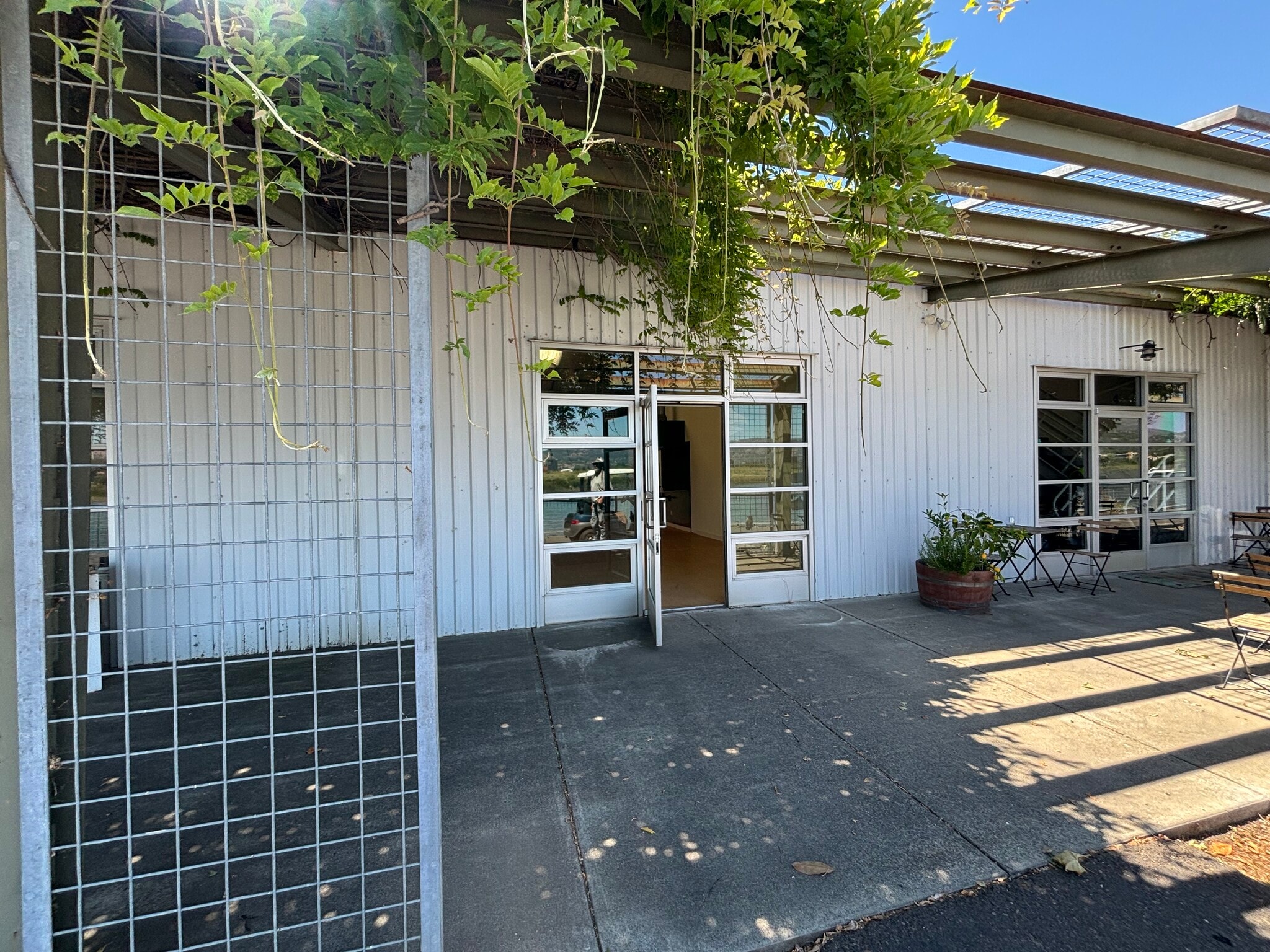 101 S Coombs St, Napa, CA à louer Photo intérieure– Image 1 sur 5