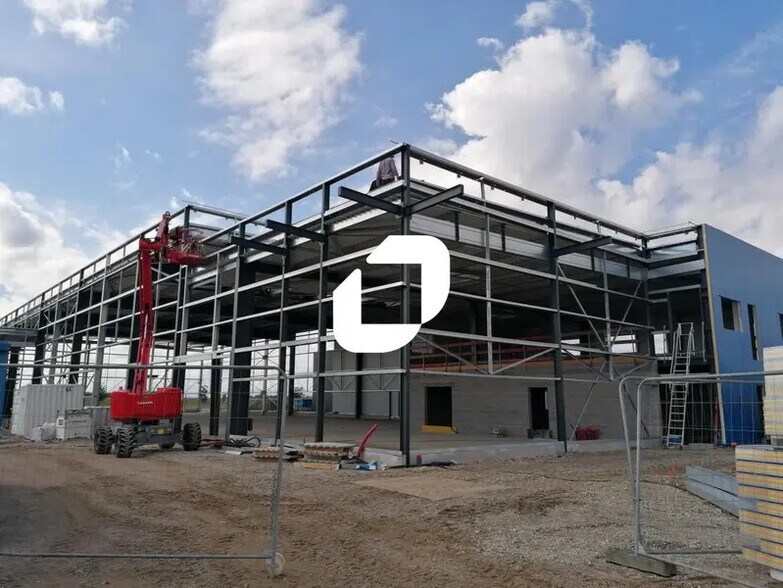 Local d’activités dans Fareins à louer - Photo de la construction – Image 3 sur 8