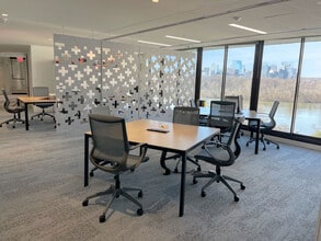 600 New Hampshire Ave NW, Washington, DC à louer Photo de l’immeuble– Image 2 sur 5
