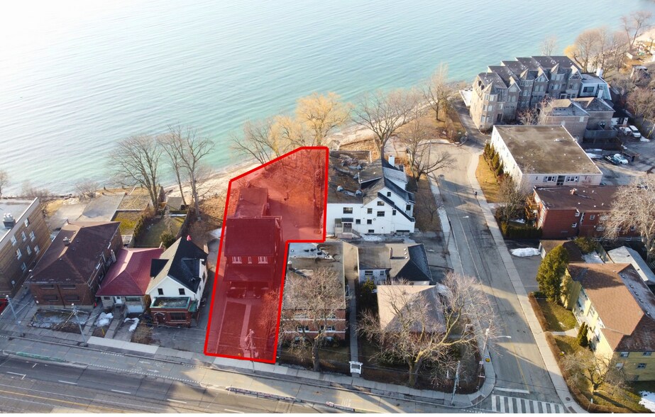 2707 Lake Shore Blvd W, Toronto, ON à vendre - Aérien – Image 1 sur 14