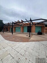 Local commercial dans Boadilla del Monte, Madrid à louer Photo de l’immeuble– Image 2 sur 5